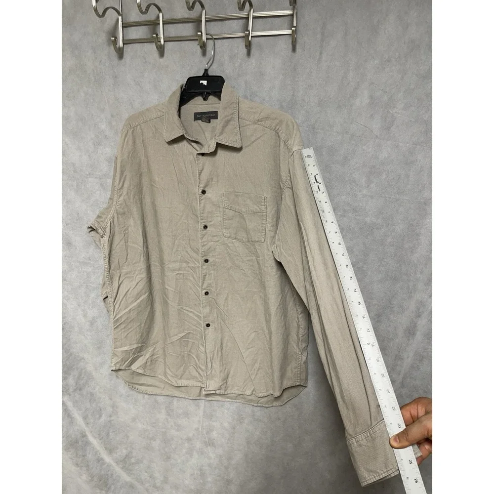 Banana Republic Shirt Men's XL‎ Beige Pinwale Corduroy Velvet Button Up Academia